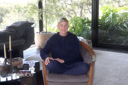 Ellen DeGeneres presentó su ‘talk-show’ desde su mansión en el confinamiento.