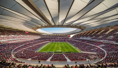 Se trata del primer estadio 100% LED del mundo después del acuerdo del club con Philips Lighting. La cubierta cuenta con una iluminación de más de 16 millones de colores. El empleo de lámparas LED permite la reducción de la potencia y el consumo eléctrico de iluminación en un 30%.
