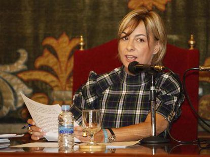 Sonia Castedo, alcaldesa de Alicante, durante su intervenci&oacute;n ante el pleno municipal.