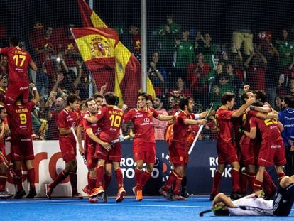 Los jugadores españoles celebran la clasificación para los Juegos.