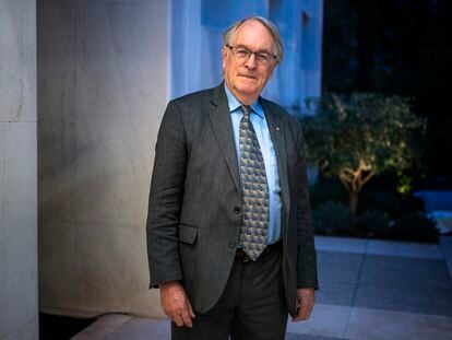El premio Nobel de Química en 2019, Stanley Whittingham, en la Fundación Areces en Madrid.