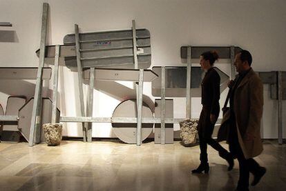Instalación <i>Dam Dreams (Traversed)</i>, de Ibon Aranberri, ayer en la exposición <i>Desplazamientos,</i> en el Centre del Carme de Valencia.