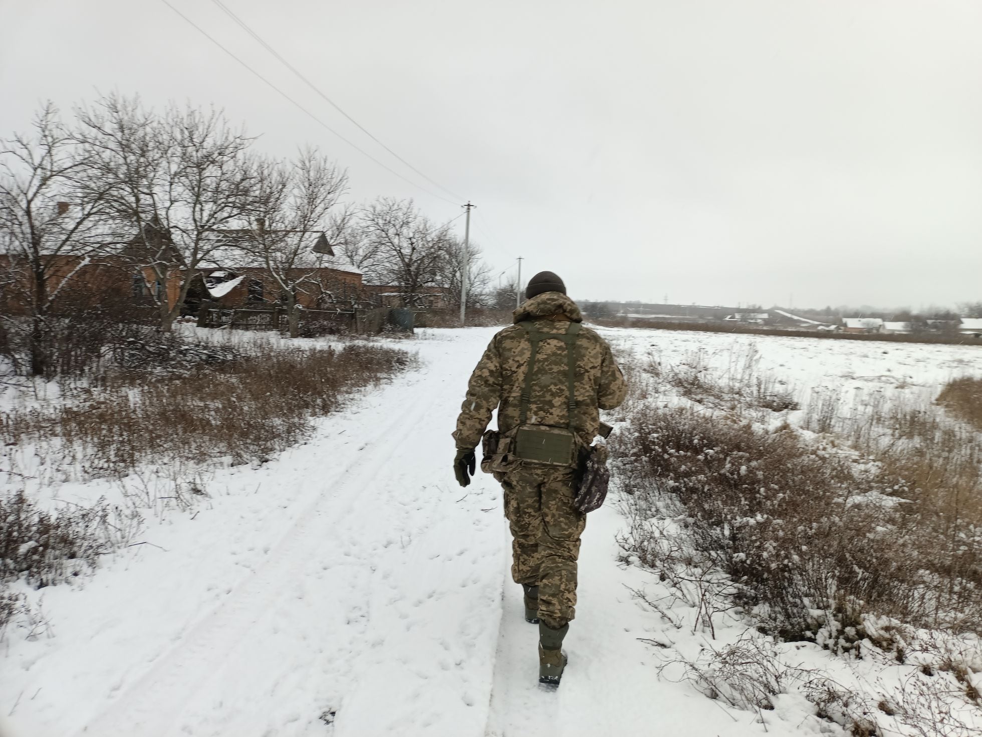 Un militar de las fuerzas especiales ucranias en el pueblo de Novoselivka, en el frente de Zaporiyia.