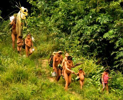 Miembros del pueblo indígena Korubo, en la reserva del Valle de Javari. Bruno Pereira fue uno de los principales defensores de estos grupos humanos y de la preservación de sus tierras.