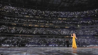 Taylor Swift, en un recital de su gira The Eras Tour en agosto de  2023 en Inglewood (California).