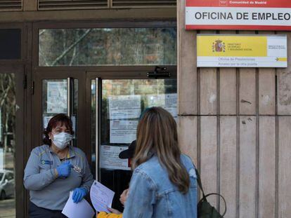 Una oficina de empleo en el barrio de Canillas, en Madrid.