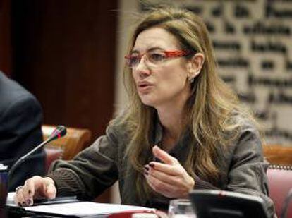 La secretaria de Estado de Presupuestos y Gastos, Marta Fernández Currás, durante su comparecencia hoy en la Comisión de Presupuestos del Senado para informar de los Presupuestos Generales del Estado para 2013.