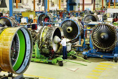 El taller de motores de Iberia ocupa más de 47.000 metros cuadrados en un complejo, situado cerca del aeródromo, conocido como La Muñoza