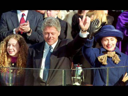 La familia Clinton durante la investidura de Bill Clinton como presidente, en 1993 