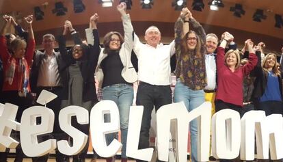 Los miembros de Compromís-Podemos És el moment.