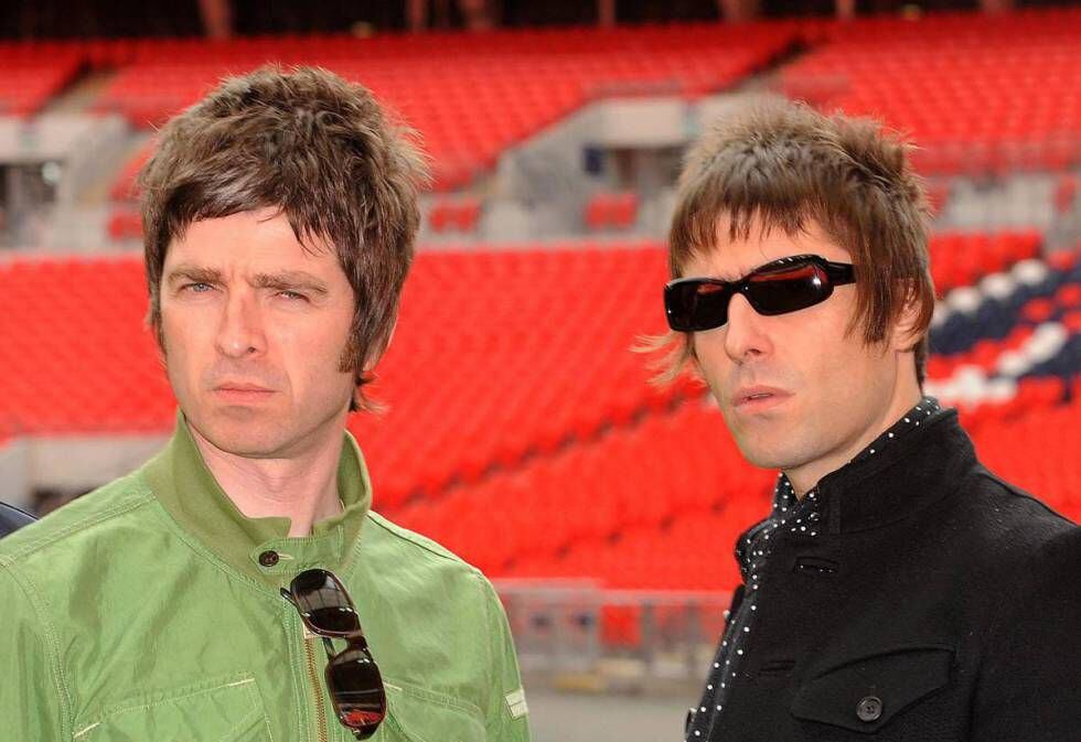 Noel y, a la derecha, Liam Gallagher, en una imagen de 2008.