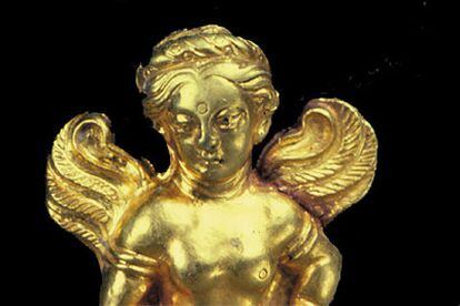 Afrodita de oro, la representación de la diosa del amor, pero con alas.
