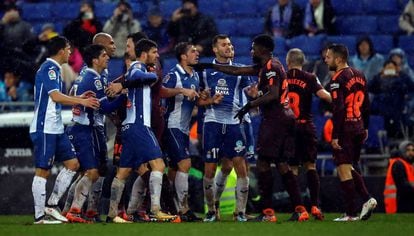 Piqué: “El Espanyol está desarraigado Barcelona” | Deportes | EL PAÍS