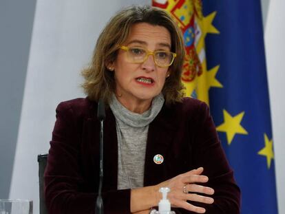 La vicepresidenta cuarta y ministra para la Transición Ecológica y el Reto Demográfico, Teresa Ribera, en la rueda de prensa posterior al Consejo de Ministros, este martes.