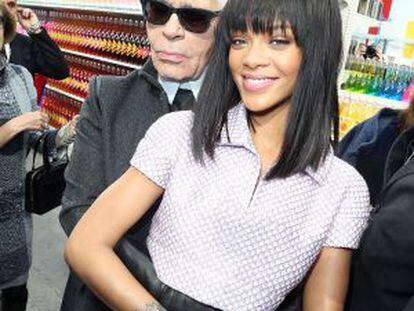 Karl Lagerfeld y Rihanna, en el desfile de Chanel en París.