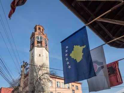 Bandera de Kosovo en Pristina
14/08/2022