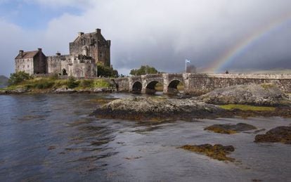 El castillo de Eilean Donan, en el noroeste de Escocia.  