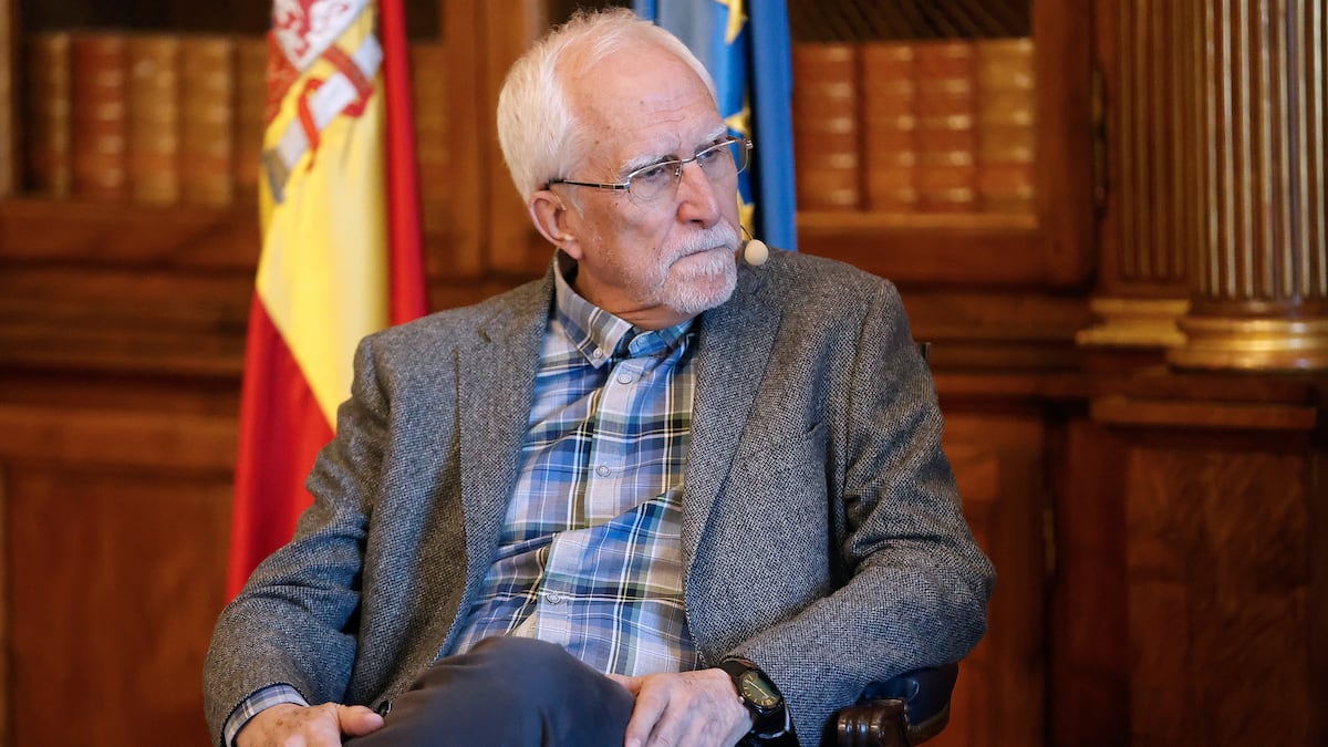 Vídeo en directo: Luis Mateo Díez recibe el Premio Cervantes en Alcalá de Henares | Cultura