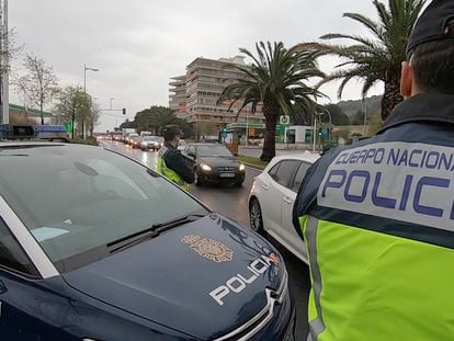 Control de policía en Alicante.