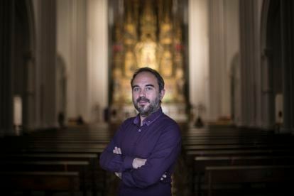 Moisés Sánchez, pianista, en la Iglesia del Perpetuo Socorro, en Madrid, donde dará su próximo concierto.