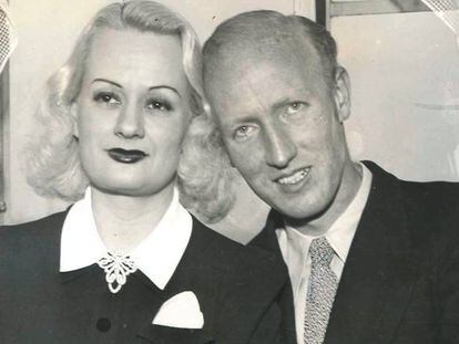 Edith Rogers y Harold E. Dahl, tras su reencuentro, en un hotel de Nueva York el 17 de marzo de 1940.