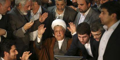 El expresidente iraní, Akbar Hashemi Rafsanjani, presenta su candidatura el pasado 11 de mayo.