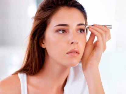 Cejas perfectas desde casa con esta depiladora segura y sin dolor (al 40% de descuento)