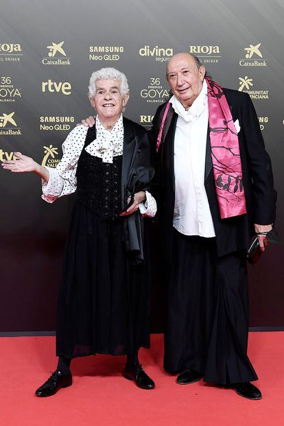 Guillermo Montesinos acudió vestido por el diseñador Francis Montesinos, junto al que posó en la alfombra roja.