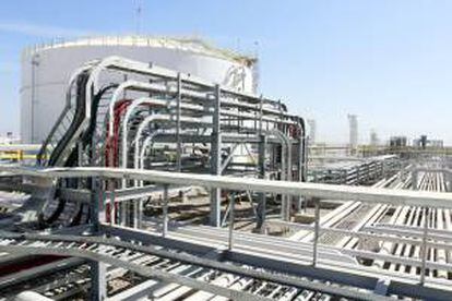 Vista general del complejo petrolero Oeste de Qarana 2, en Basra, Irak, hoy 29 de marzo de 2014.