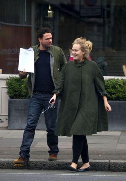 Adele y su marido, Simon Konecki.