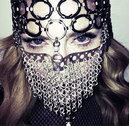 Imagen de la cuenta de Instagram de Madonna, con el pie "La revolución del amor está en marcha... Inshallah".