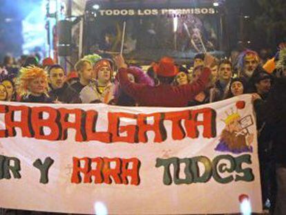 Cabalgata de Reyes reivindicativa en Hortaleza, el 5 de enero de 2011.