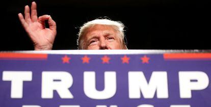 El candidato republicano a la Casa Blanca, Donald Trump en un acto de campa&ntilde;a en Warren, Michigan. REUTERS