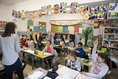 Alumnos de 4º de primaria en un aula del colegio público Antonio Mendoza de Santander