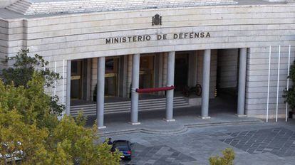 Fachada del Ministerio de Defensa, en el Paseo de la Castellana de Madrid. 