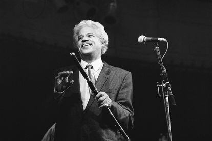 Johnny Pacheco durante una presentación, en Ámsterdam el 29 de julio de 1998.