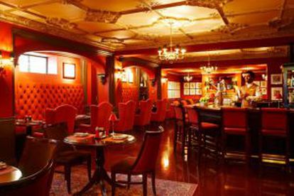 El histórico bar Off the Record, en el hotel Hay-Adams de Washington.
