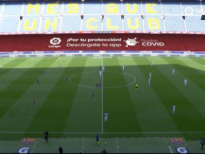 Mensaje para promocionar la aplicación Radar Covid antes del inicio de El Clásico, jugado en el Camp Nou el pasado 23 de octubre.