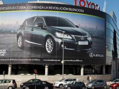 Lexus, la primera automovilística que asumirá la subida del IVA