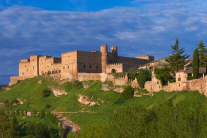 El perfil del castillo de Sigüenza, hoy reconvertido en Parador.