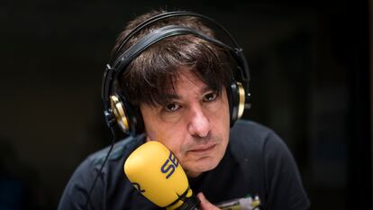 Juan Carlos Ortega, en el estudio en Barcelona de la SER en una imagen de archivo.
