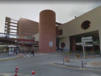 Fachada del Hospital Cl&iacute;nico Universitario Virgen de la Arrixaca de Murcia.  