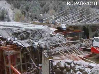 Cinco personas fallecidas y seis hospitalizadas de diversa gravedad es el último balance del accidente laboral de ayer sábado en las obras del túnel andorrano de Dos Valires, en La Massana. Andorra ha solicitado a España maquinaria para rescatar a las víctimas mortales que aún están bajo los escombros.