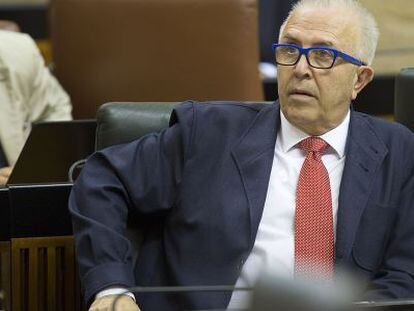 El consejero José Sánchez Maldonado, en el Parlamento este miércoles.
