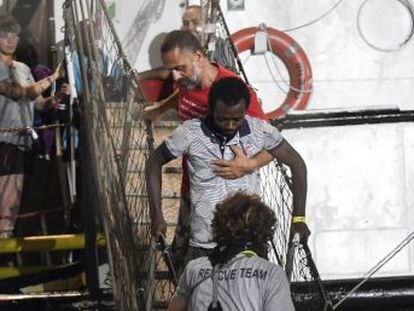 El buque de la Armada ‘Audaz’ traerá a los 15 inmigrantes que serán acogidos por España