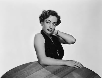 La actriz americana Joan Crawford, en 1950, en una imagen promocional de la película 'Harriet Craig'.