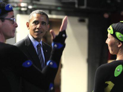 Barack Obama recorre las instalaciones de DreamWorks Animation.