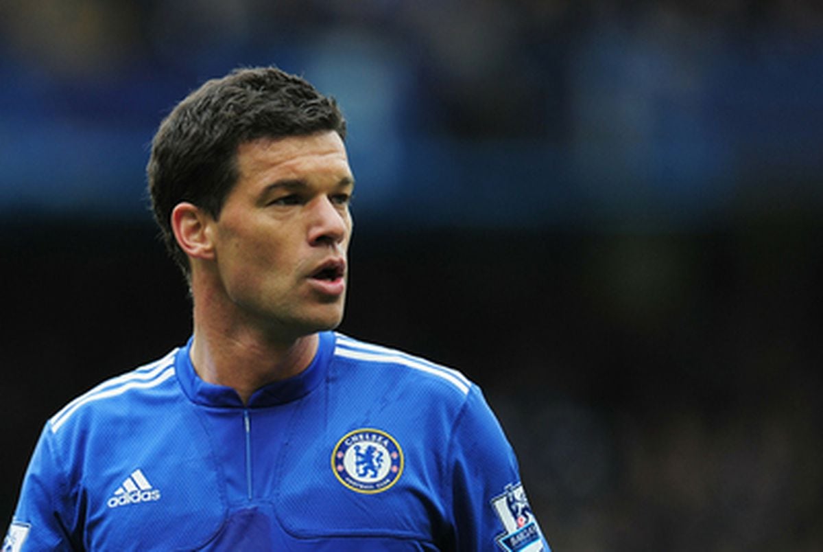 O filho do jogador de futebol Michael Ballack morre em acidente em Portugal |  Pessoas