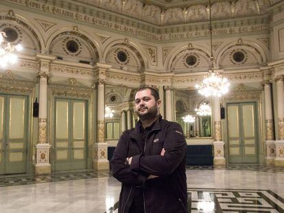 Celso Albelo, en el Sal&oacute;n de los Espejos del Liceo de Barcelona.