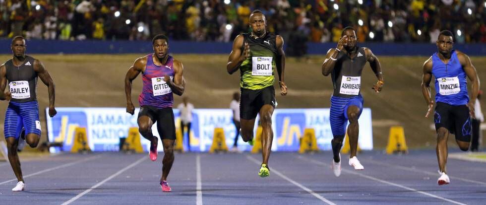 Usain Bolt en la final de los 100 m lisos en Jamaica